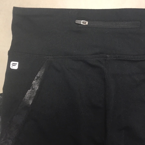 Fabletics Navassa Crop - Picture 5 of 7